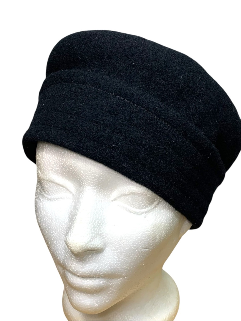 Mantles Black 100% Wool Cloche Hat Classic Neutral Winter Head wear Minimalist